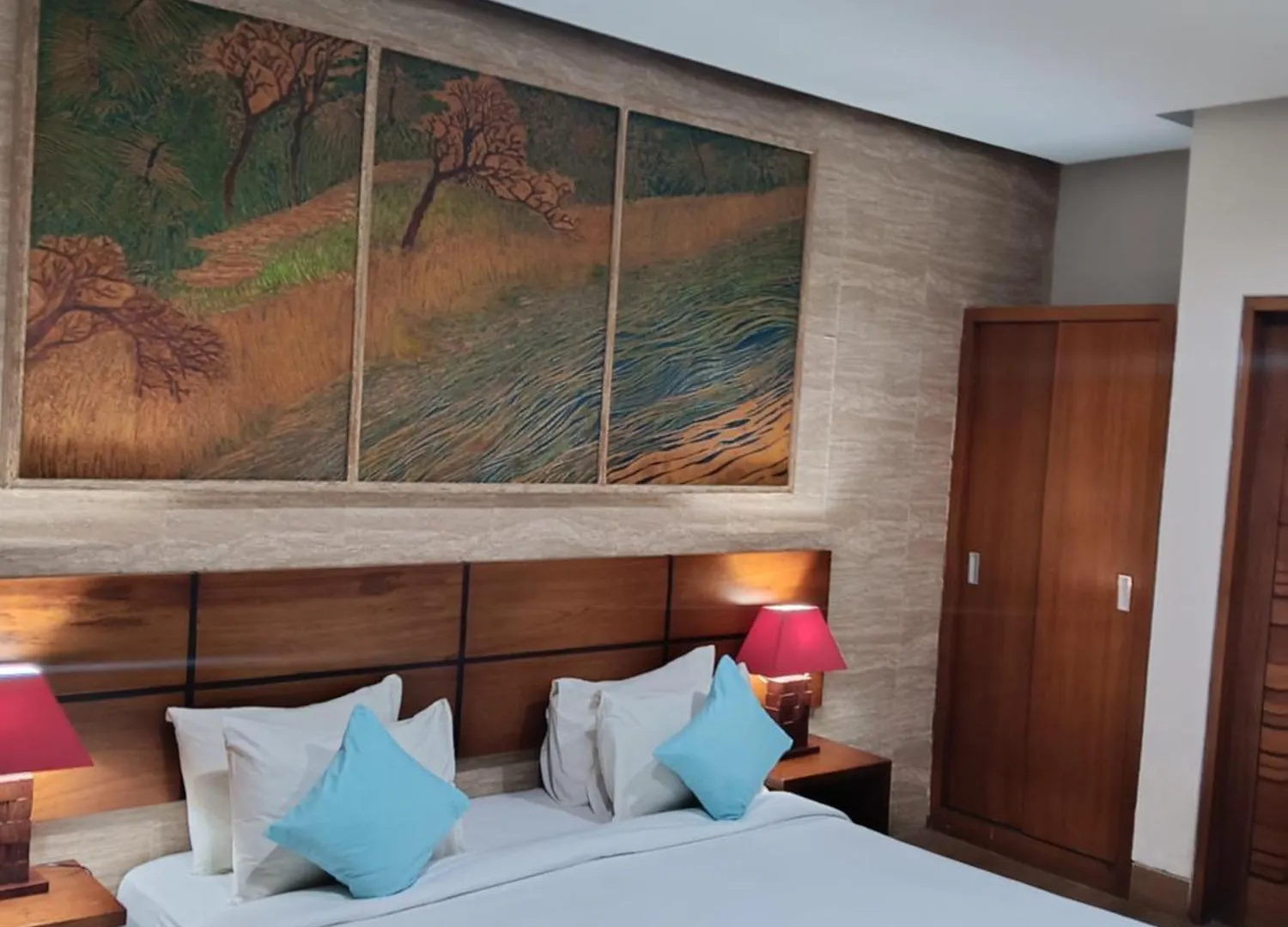 The Green Zhurga Suite Kerobokan  Aparthotel