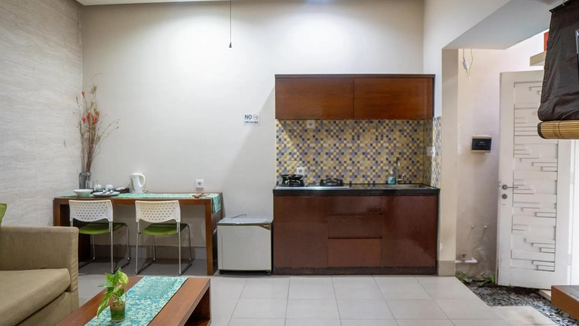 *** Aparthotel The Green Zhurga Suite Kerobokan  Indonesia