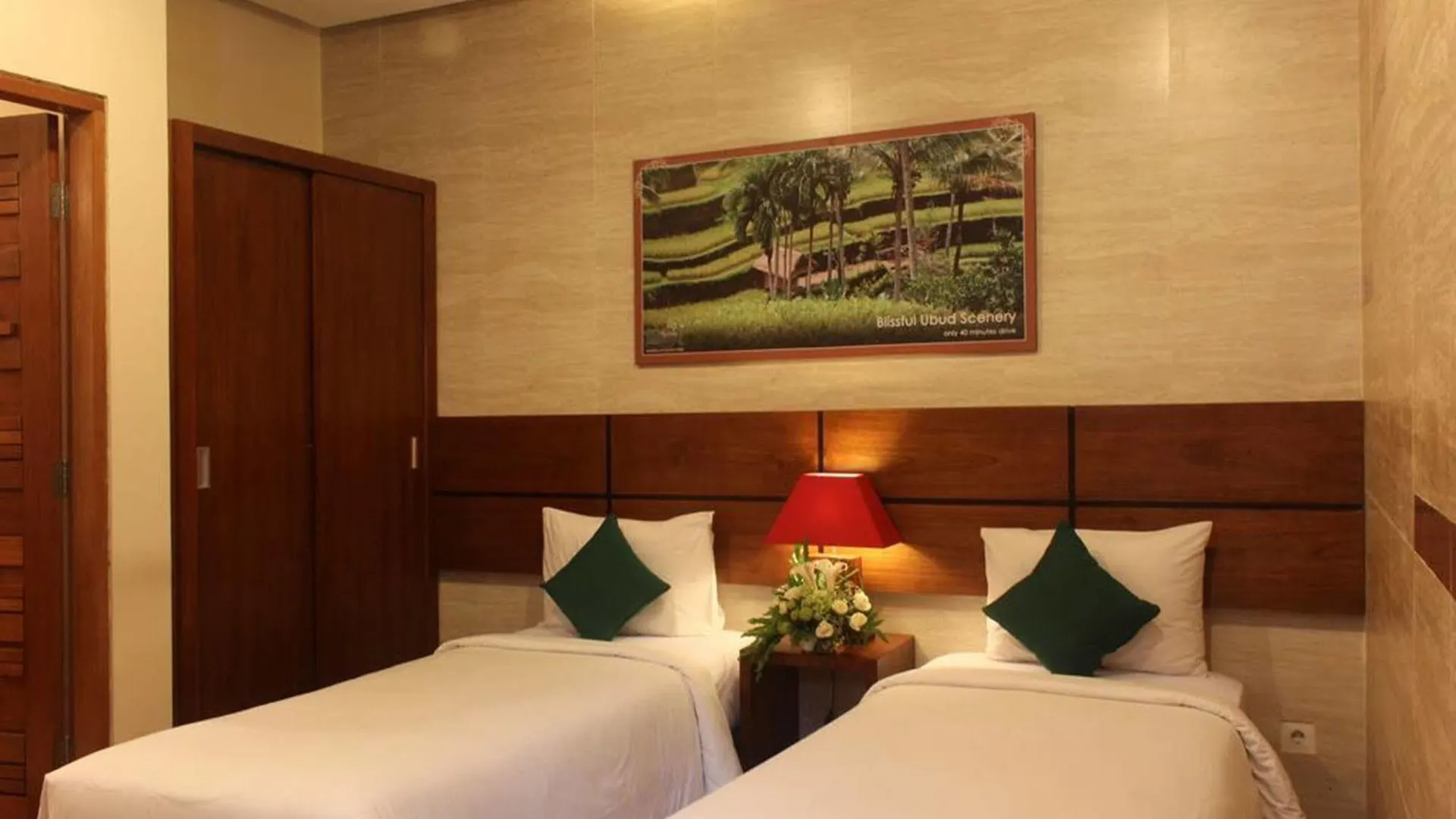 The Green Zhurga Suite Kerobokan  Kerobokan (Bali)